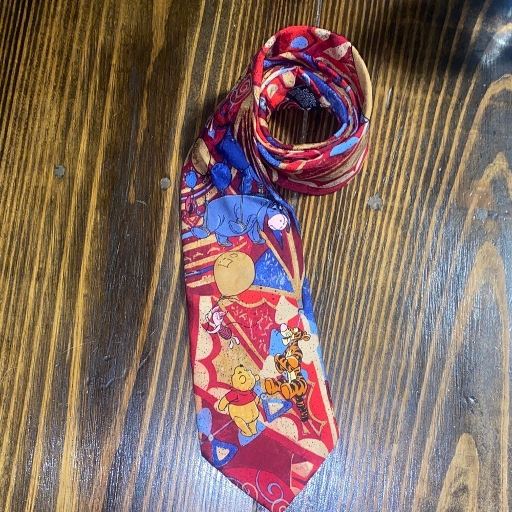 Vintage Disney Winnie the Pooh Silk tie